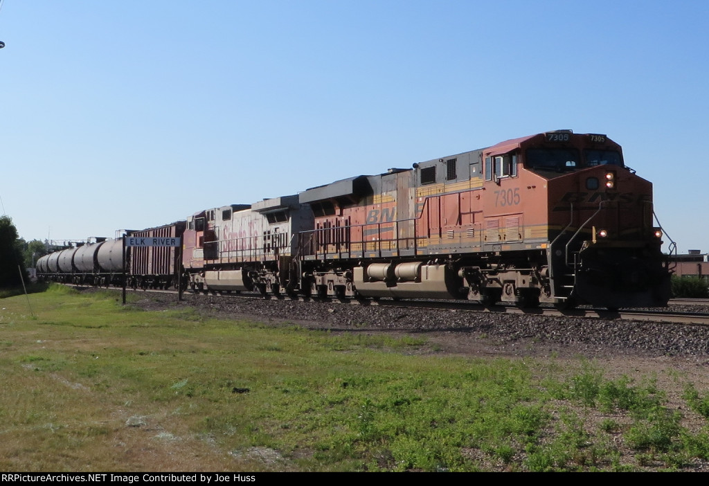 BNSF 7305 West